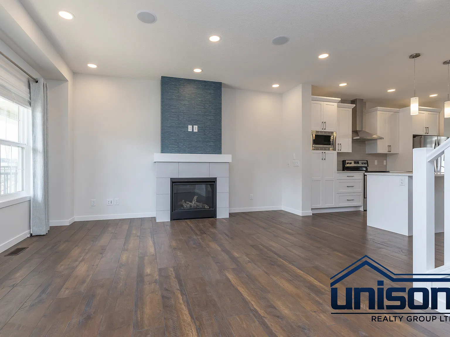 4 bed, 3.5 bath, 2000 sqft, $2,650 — Photo 3