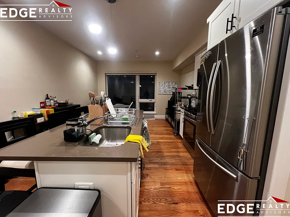 9 Glencoe St #202