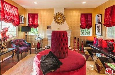 4th image of 6981 Sale Ave