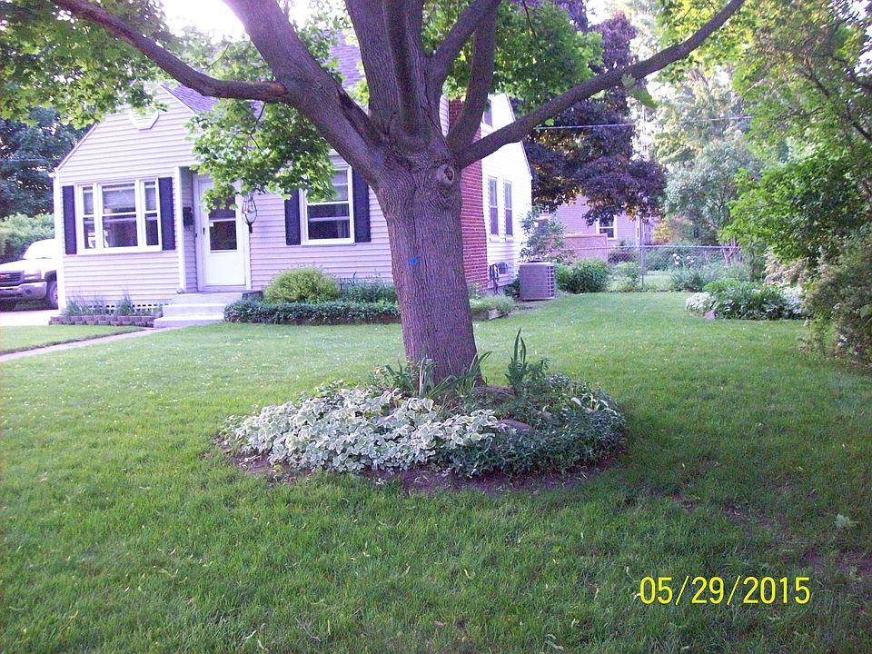 1st image of 203 Bidwell St