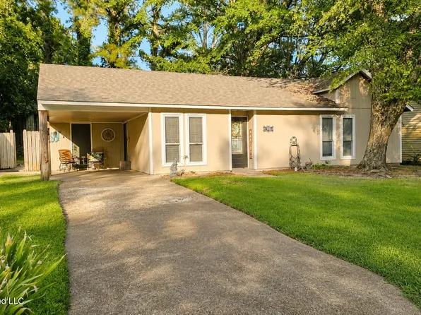 8312 Greenbrook Pkwy, Southaven, MS 38671