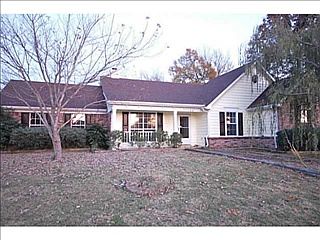 1st image of 120 Oakcliff Dr