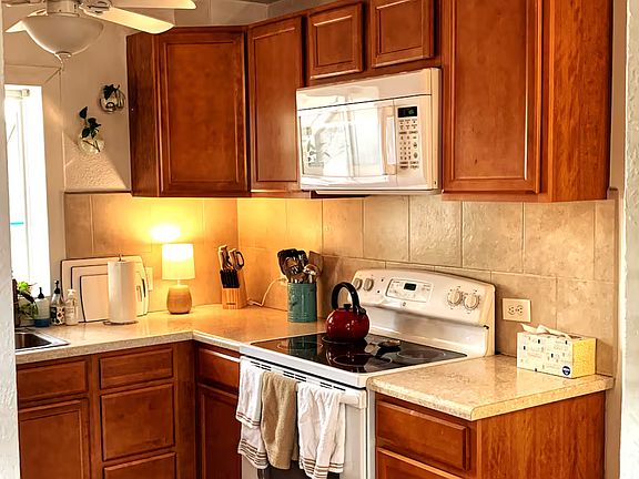 5th image of 470 S Canosa Ct