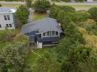 649 Ocean Shores Blvd SW, Ocean Shores, WA