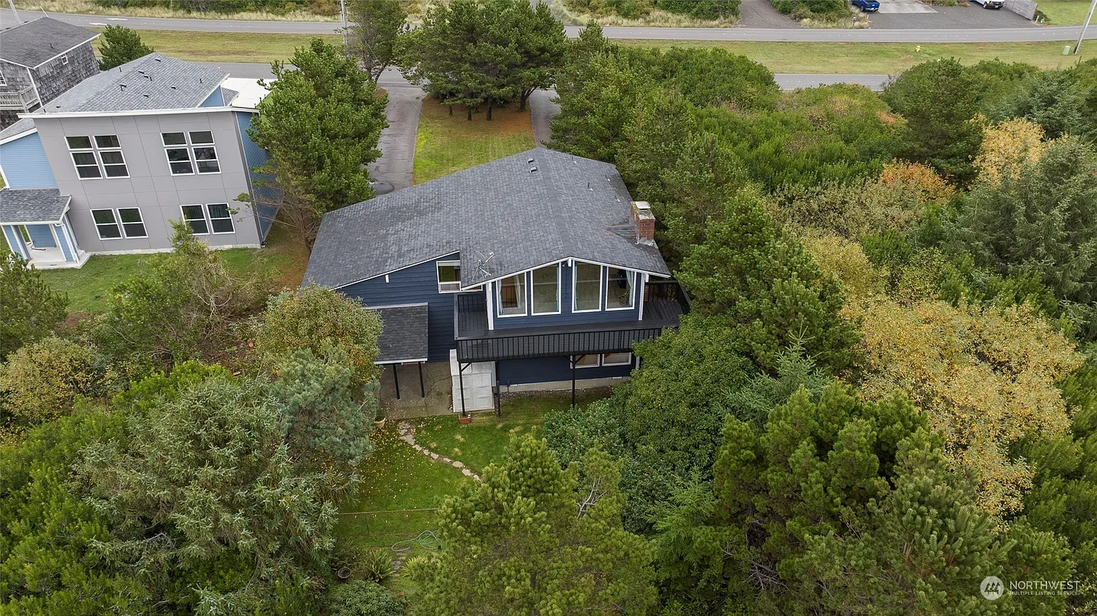 649 Ocean Shores Boulevard SW photo 1