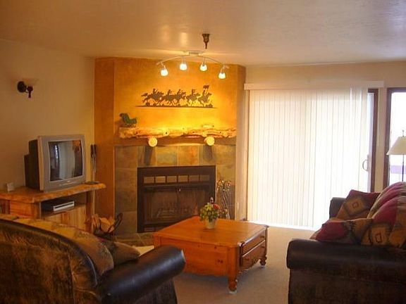 2nd image of 1525 Park Ave #302