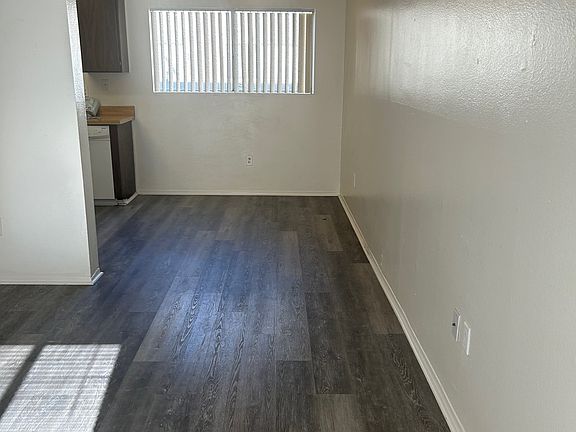 5th image of 1702 E Fairfield Ct