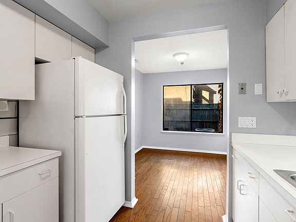 5th image of 49 Rosewood Dr #49