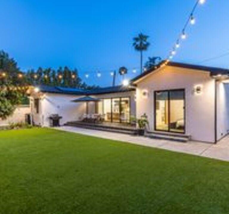 1st image of 22747 Erwin St