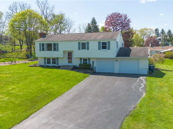 114 Pamela Ln, Newark, NY 14513
