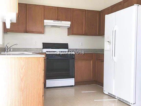 3rd image of 183 Paxon Hollow Ct