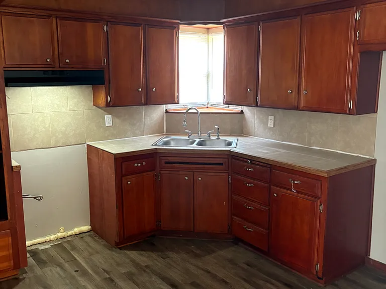 5412 S Rockwood Ave — Photo 4