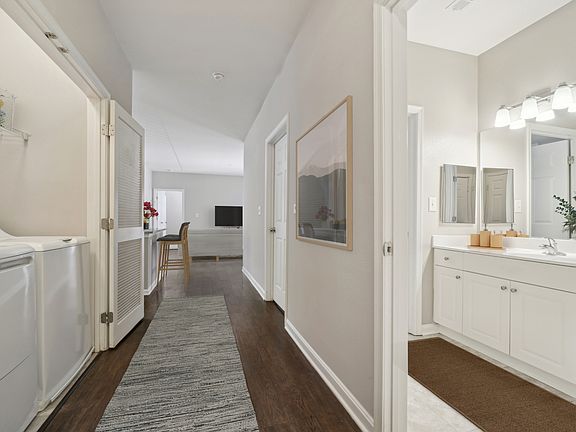 3rd image of 4300 Telfair Blvd #4747713