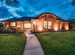 1004 Oxfordshire Dr, Carrollton, TX 75007