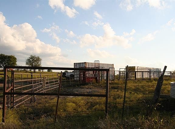 5th image of 2046 S Fm 1743