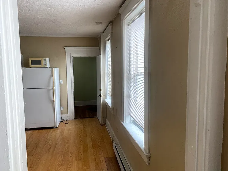2333 W Clifton Ave #B2 — Photo 4