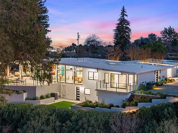 2nd image of 1230 W Moraga Rd