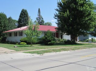 714 S 9th Ave, Washington, IA 52353