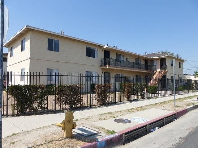1st image of 11467 Sherman Way