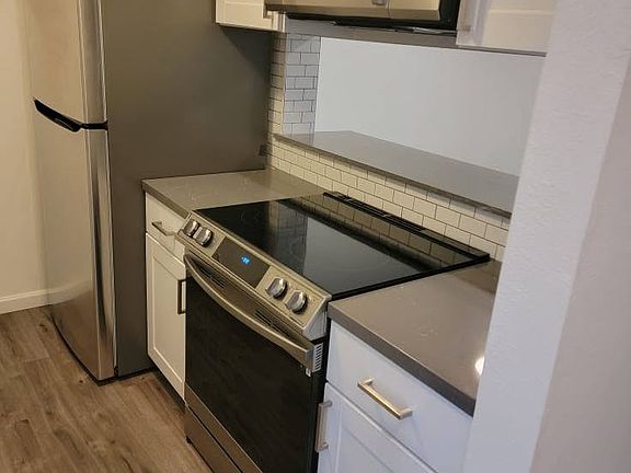 2nd image of 2300 Sycamore Ln APT 24