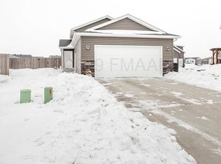 2416 8th Ct W, West Fargo, ND 58078