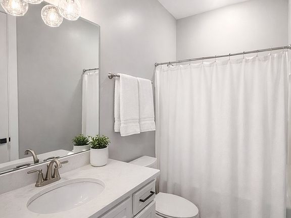 4th image of 4131 Taylor Ave #13