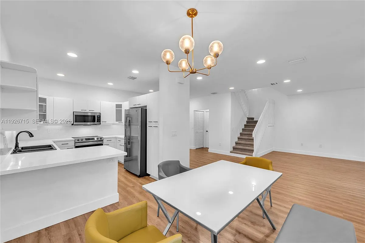 Building Photo - 1450 Weeping Willow Way #1450