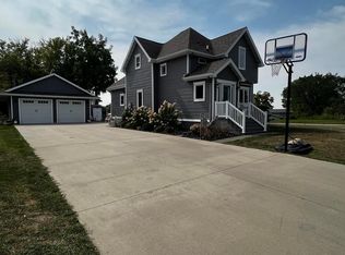 1413 Martin Rd, Albert Lea, MN 56007