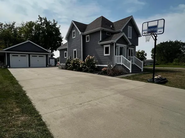 1413 Martin Rd, Albert Lea, MN 56007