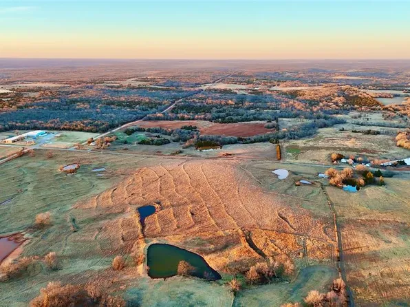 5 Wilshire Rd, McLoud, OK 74851