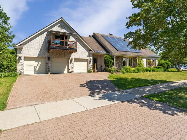 8 Pinnacle Drive, South Burlington, VT 05403