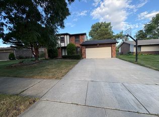 5168 Fedora Dr, Troy, MI