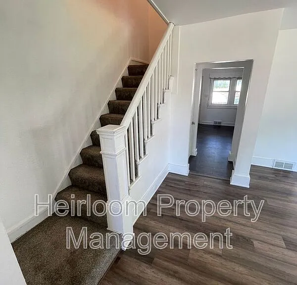 104 Morley Pkwy — Photo 3