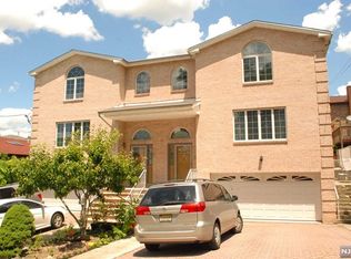 311 E Homestead Ave, Palisades Park, NJ 07650