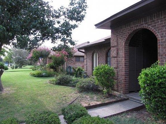 2nd image of 1220 Colmar Dr
