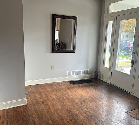 entry in living room