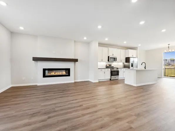 1527 Timberwood Ln, West Saint Paul, MN 55118