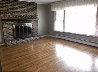 451 Edwards Ave APT 1, West Dundee, IL 60118