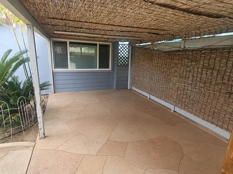 713 Loring St — Photo 10