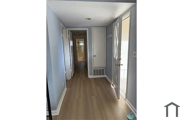 Building Photo - 3015 Walgrove Way #4