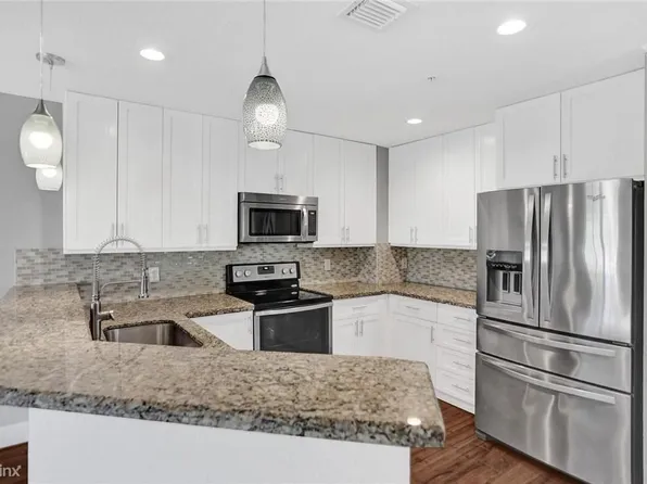 638 SW 1st Ave, Pompano Beach, FL 33060