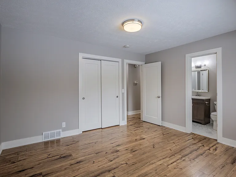 13511 Schirra St — Photo 17
