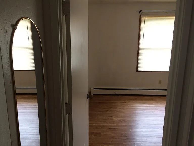 719 Edward St #B — Photo 8