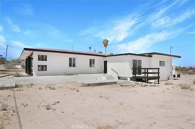 73757 Sunnyslope Dr — Photo 2