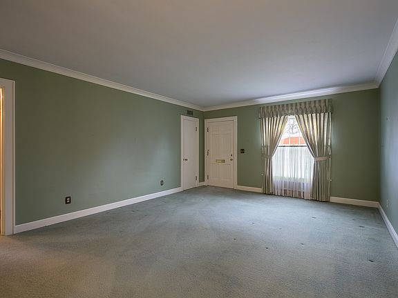 2nd image of 2456 Spencer Dr