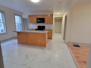 17 Cheever St #1, Worcester, MA 01610