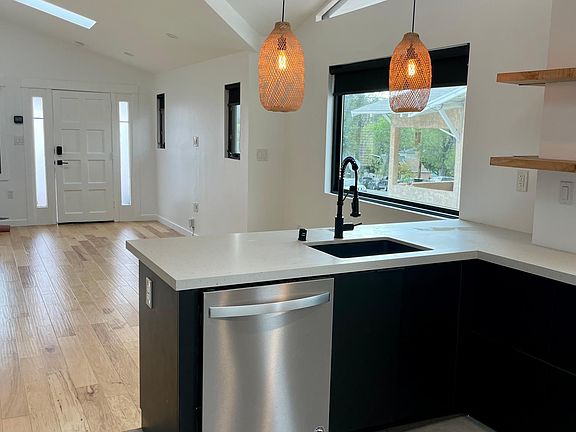 2nd image of 1057 Isabel St #1057