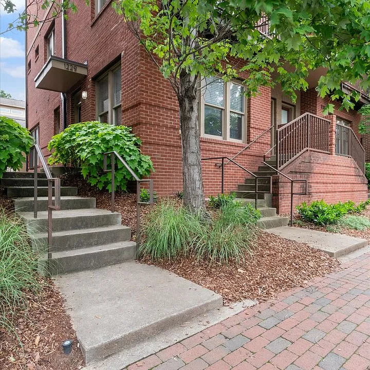 1229 4th Ave N