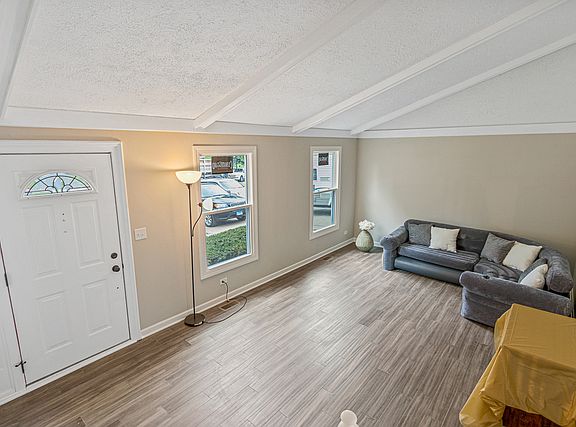 3rd image of 221 Alpine Dr