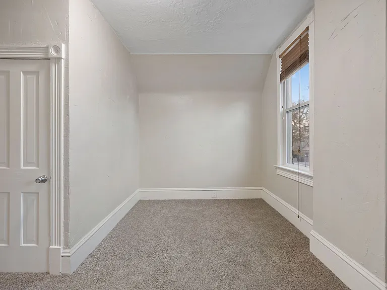 1515 E 31st Ave — Photo 31